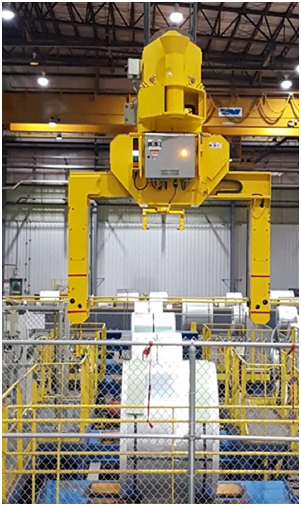 Overhead crane grab with retractable feet